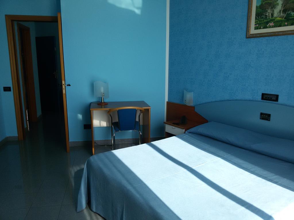 Hotel Ristorante Miramare Marina di Gioiosa Ionica Szoba fotó