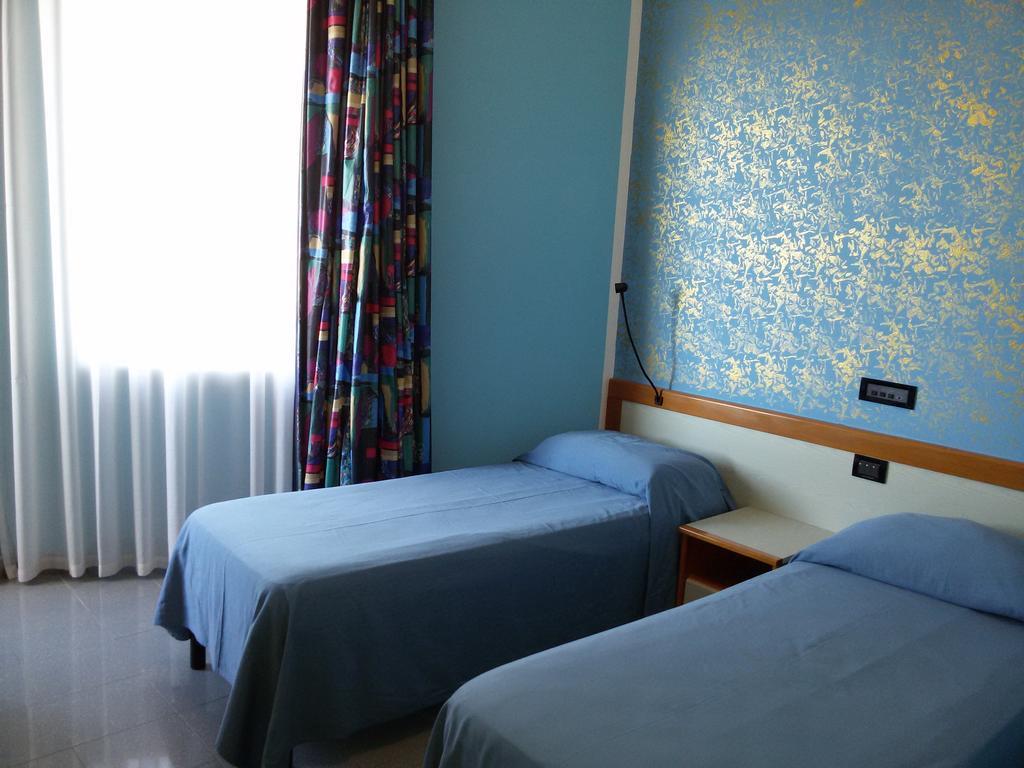 Hotel Ristorante Miramare Marina di Gioiosa Ionica Szoba fotó