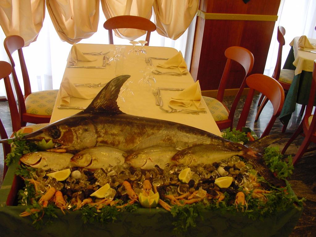 Hotel Ristorante Miramare Marina di Gioiosa Ionica Kültér fotó