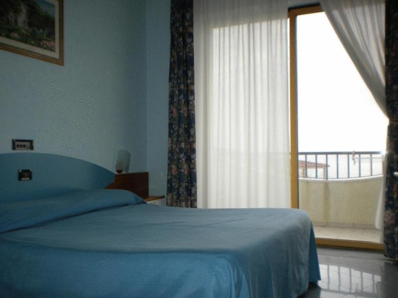 Hotel Ristorante Miramare Marina di Gioiosa Ionica Kültér fotó