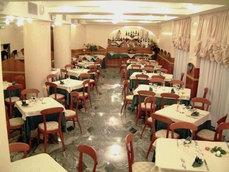 Hotel Ristorante Miramare Marina di Gioiosa Ionica Kültér fotó